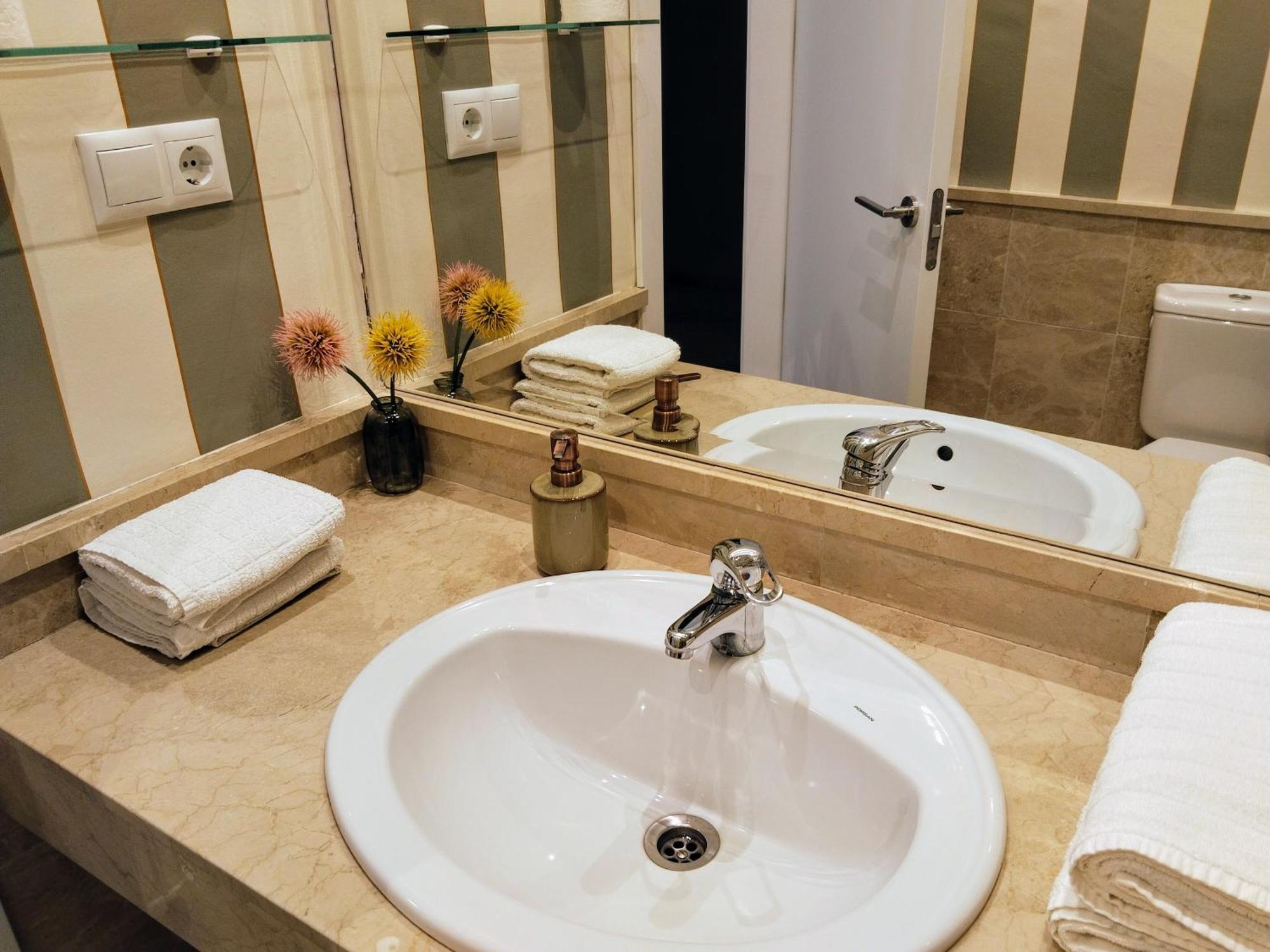 Apartamentos Serrallo Granada Ngoại thất bức ảnh